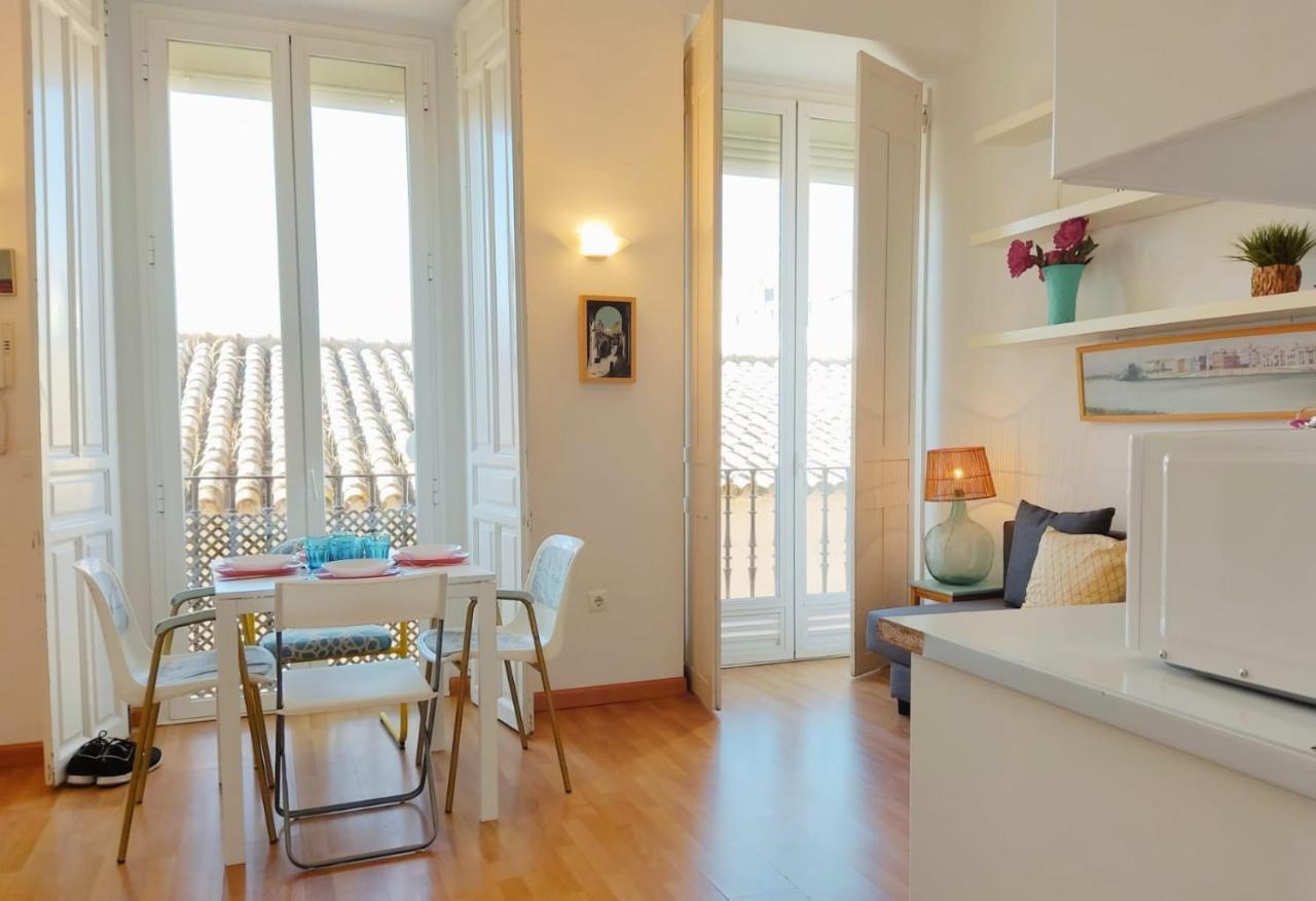 Homeyseville- Lovely Apartment In Seville City Center, Parking Optional Eksteriør bilde