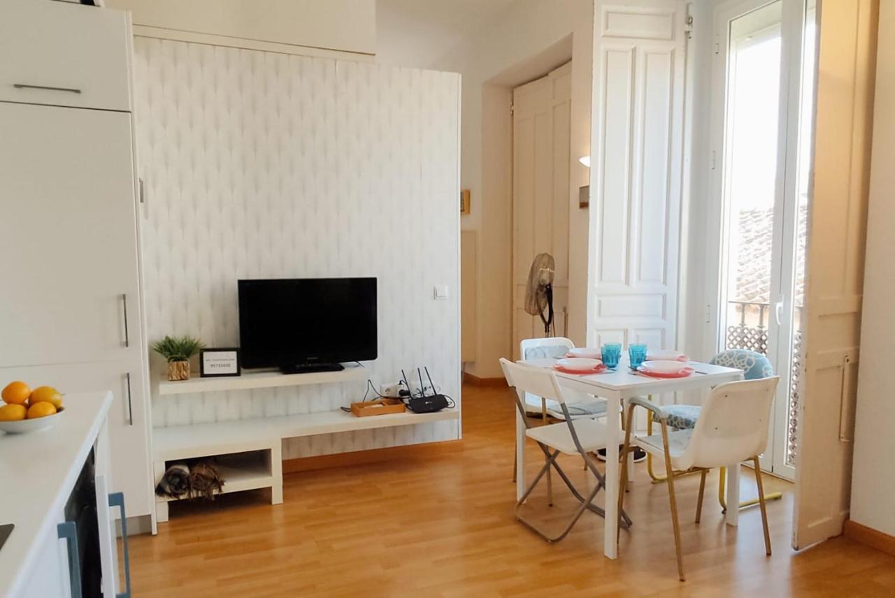 Homeyseville- Lovely Apartment In Seville City Center, Parking Optional Eksteriør bilde